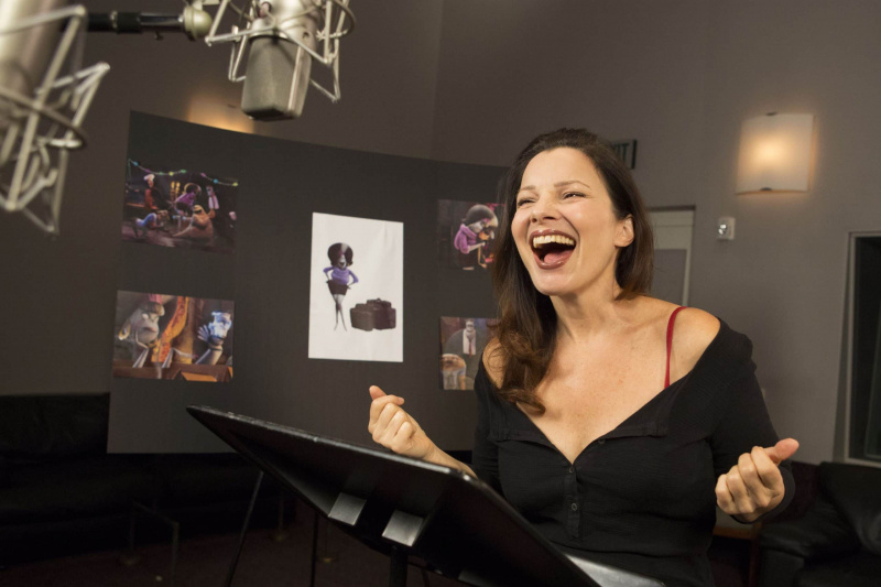  HOTEL TRANSYLVANIA 2, Fran Drescher en estudio grabando la voz del personaje Eunice, 2015