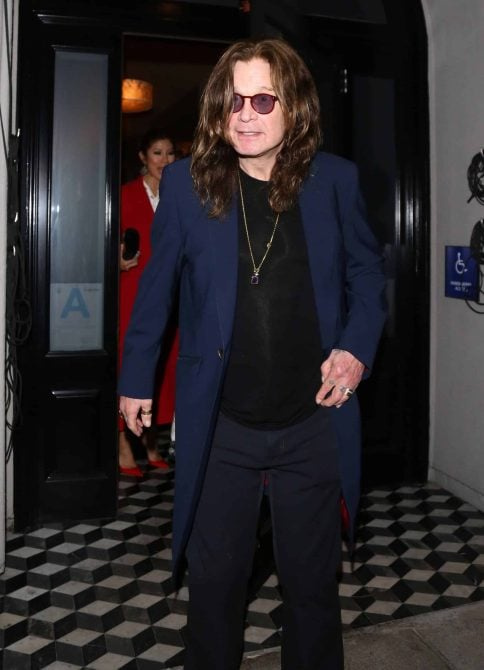  Ozzy Osbourne เริ่มต้นวัน Black Sabbath ได้อย่างไร