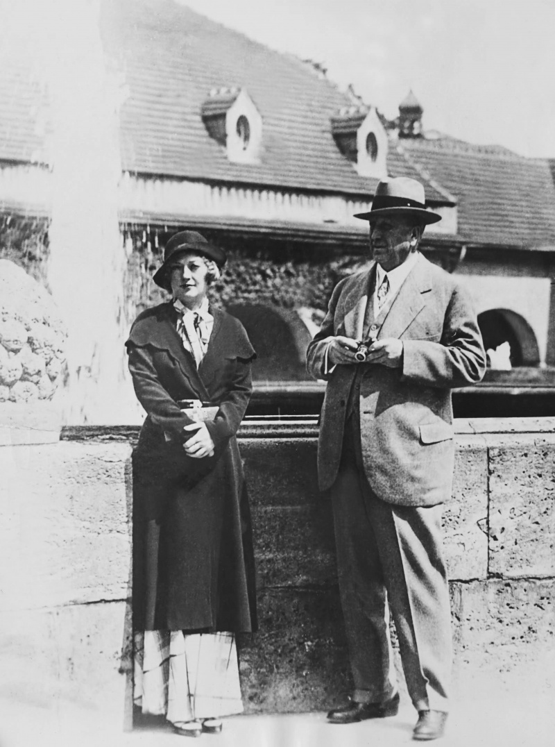 Fra venstre: Marion Davies, William Randolph Hearts på det tyske kursted, Nauheim, 1931