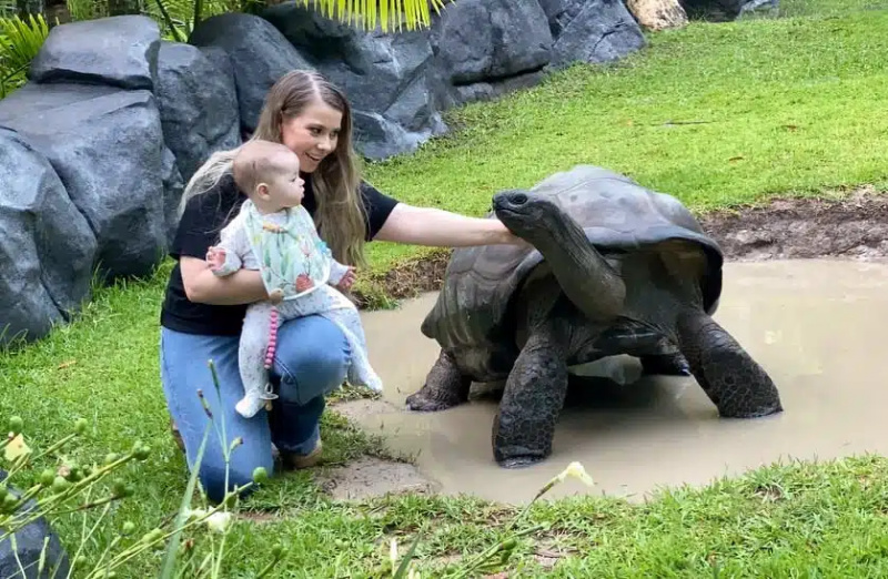  Bindi Irwin's daughter