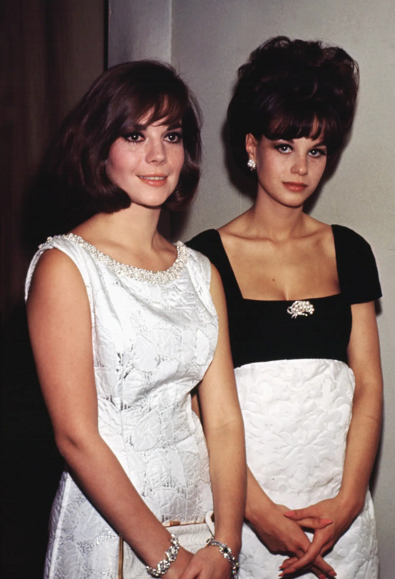  NATALIE WOOD cu sora LANA WOOD, anii 1960