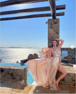 Alicia Silverstone v Řecku
