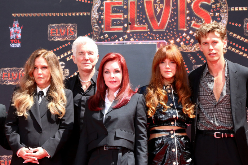  Steve Binder, Baz Luhrmann, Austin Butler, Lisa Marie Presley, Priscilla Presley, Riley Keough