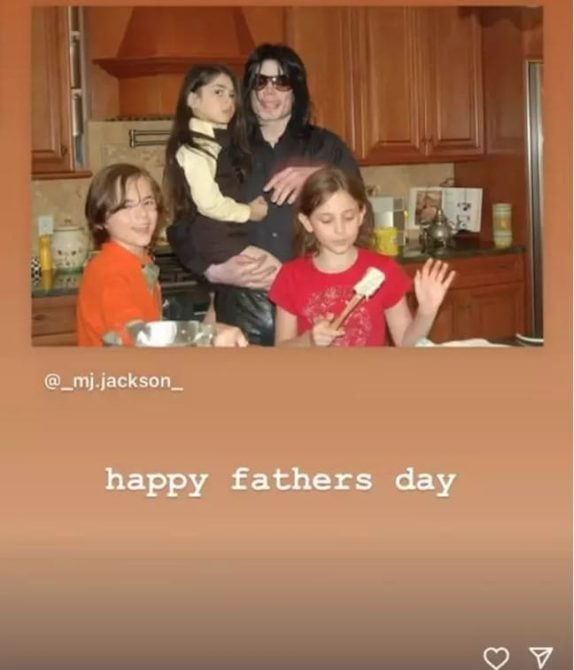  Paris Jackson atya's day