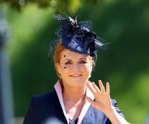  Sarah Ferguson, vojvodinja Yorška, naj bi bila v stiku s Priscillo Presley in Rileyjem Keoughom.