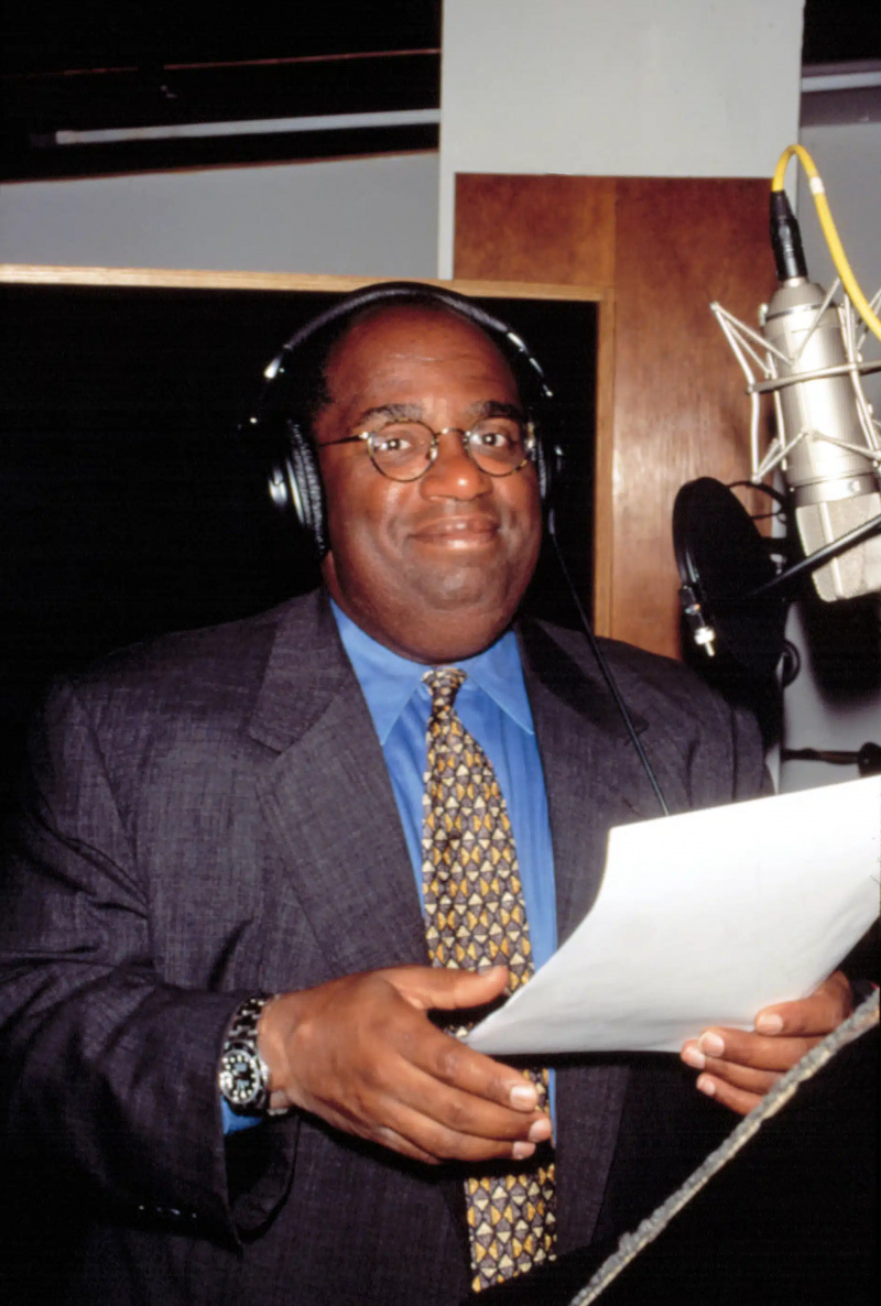 AL ROKER, äänittää selostuksen animaatioelokuvaan,"Quest For Camelot," 1998