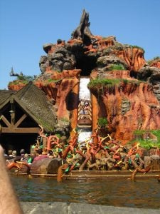   Splash Mountain je uradno zaprt v Disneylandu