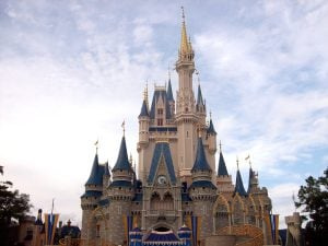   Disneyland face loc prințesei și broaștei