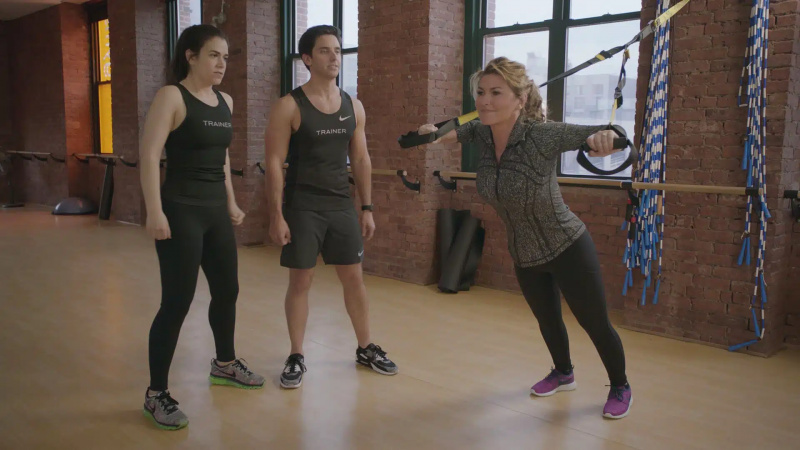 BROAD CITY (จากซ้าย): Abbi Jacobson, Paul W. Downs, Shania Twain'Twaining Day'