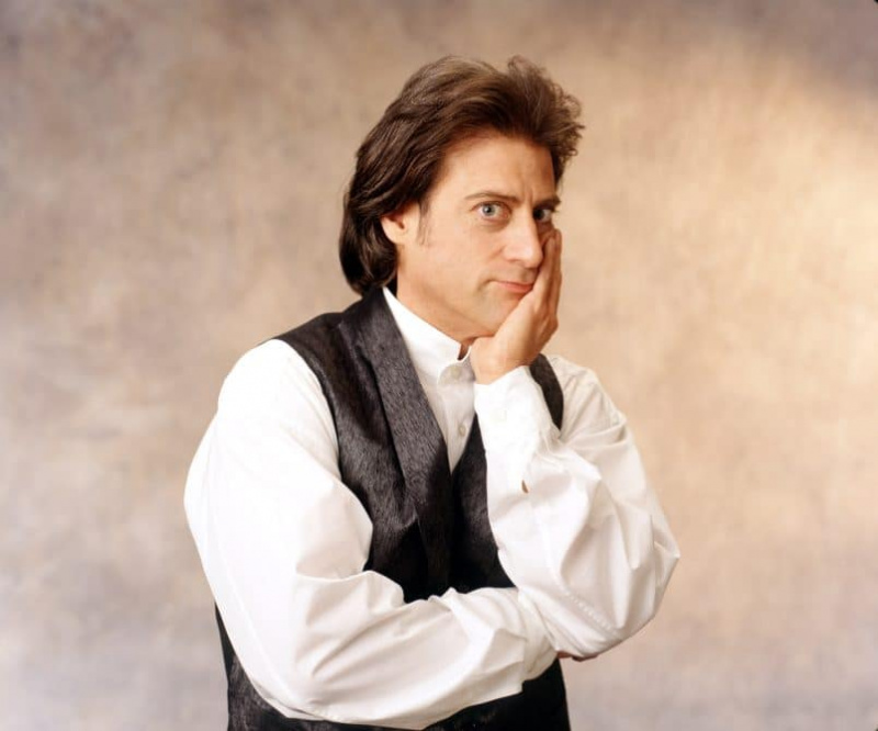  Richard Lewis