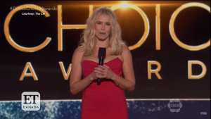   Chelsea Handler nhắc đến Hoàng tử Harry tại Critics Choice Awards