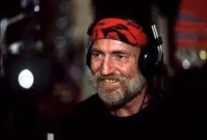 Willie Nelson a făcut rapid din Whisky River un element de bază al lui