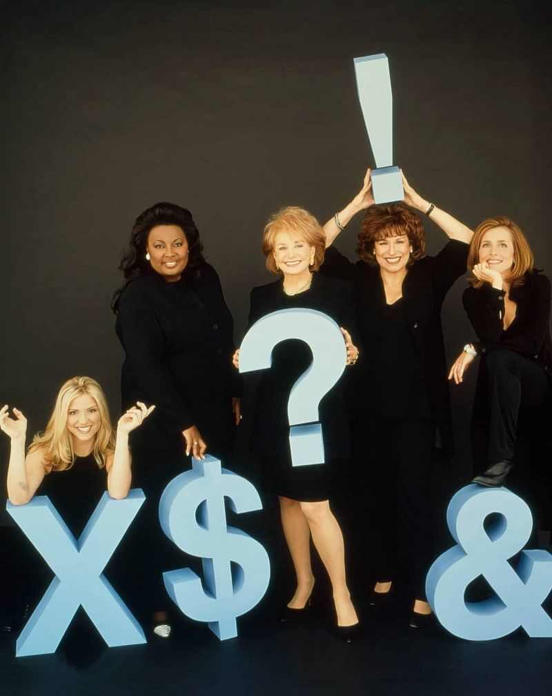 LA VISTA, des de l'esquerra: Debbie Matenopoulos, Star Jones, Barbara Walters, Joy Behar, Meredith Vieira (1998), 1997-