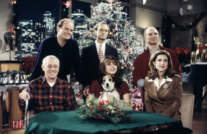  FRASIER, assis, de gauche à droite : John Mahoney, Jane Leeves, avec Eddie le chien, Peri Gilpin ; debout de gauche à droite : Kelsey Grammer, David Hyde Pierce, Dan Butler, 1993-2004