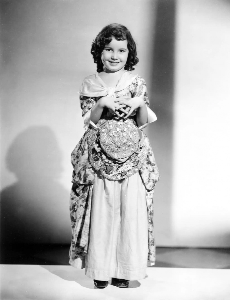 Cora Sue Collins
