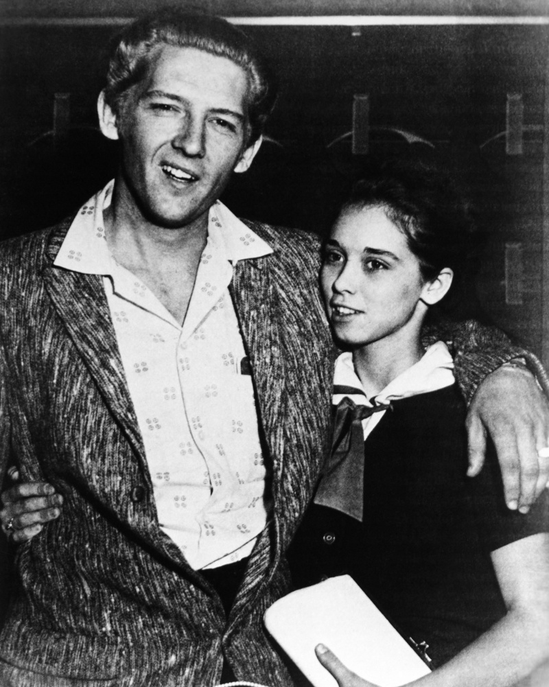  Desde la izquierda: Jerry Lee Lewis, Myra Gale Lewis, ca. 1957