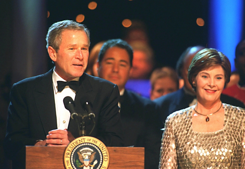AMERICKÉ SLÁVNOSTI VO FORDE'S THEATRE 2002, George W. Bush, Laura Bush
