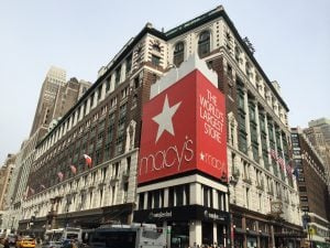   Po daugiau nei penkių dešimtmečių augimo Macy's is closing over a hundred locations