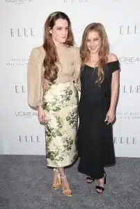  Riley Keough লিসা মেরির একমাত্র বিশ্বস্ত হওয়ার জন্য আরেকটি পদক্ষেপ নিচ্ছেন's will