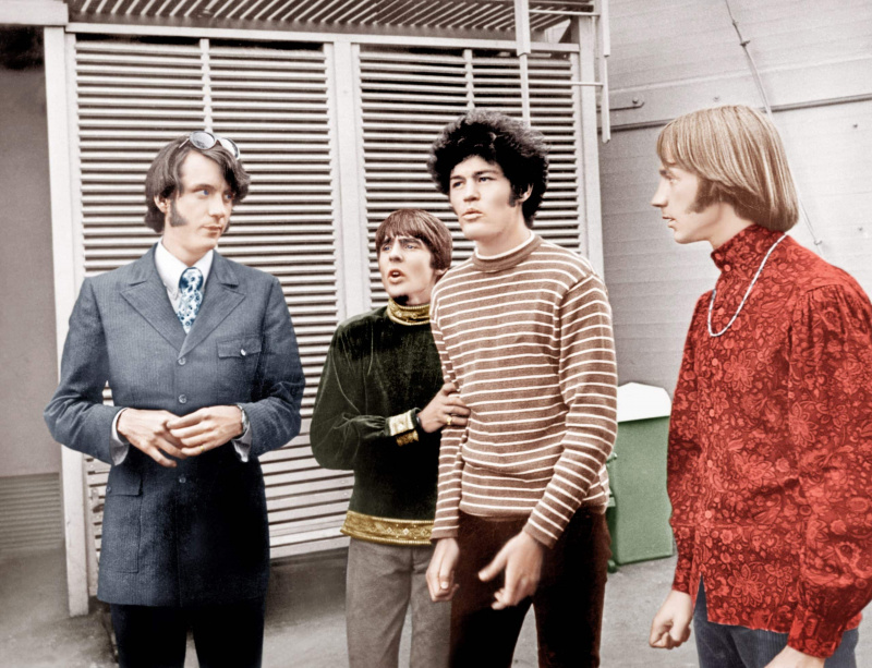 GALVA no kreisās: Maikls Nesmits, Deivijs Džonss, Mikijs Dolencs, Pīters Torks (aka The Monkees), 1968.g.