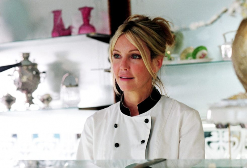 Heather Locklear bebiendo
