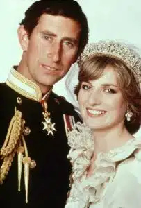   Retrato de casamento do PRÍNCIPE CHARLES e LADY DIANA SPENCER