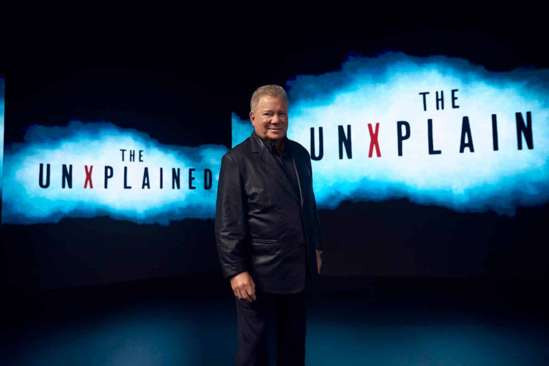 THE UNXPLAINED, (também conhecido como THE UNEXPLAINED), apresentador William Shatner
