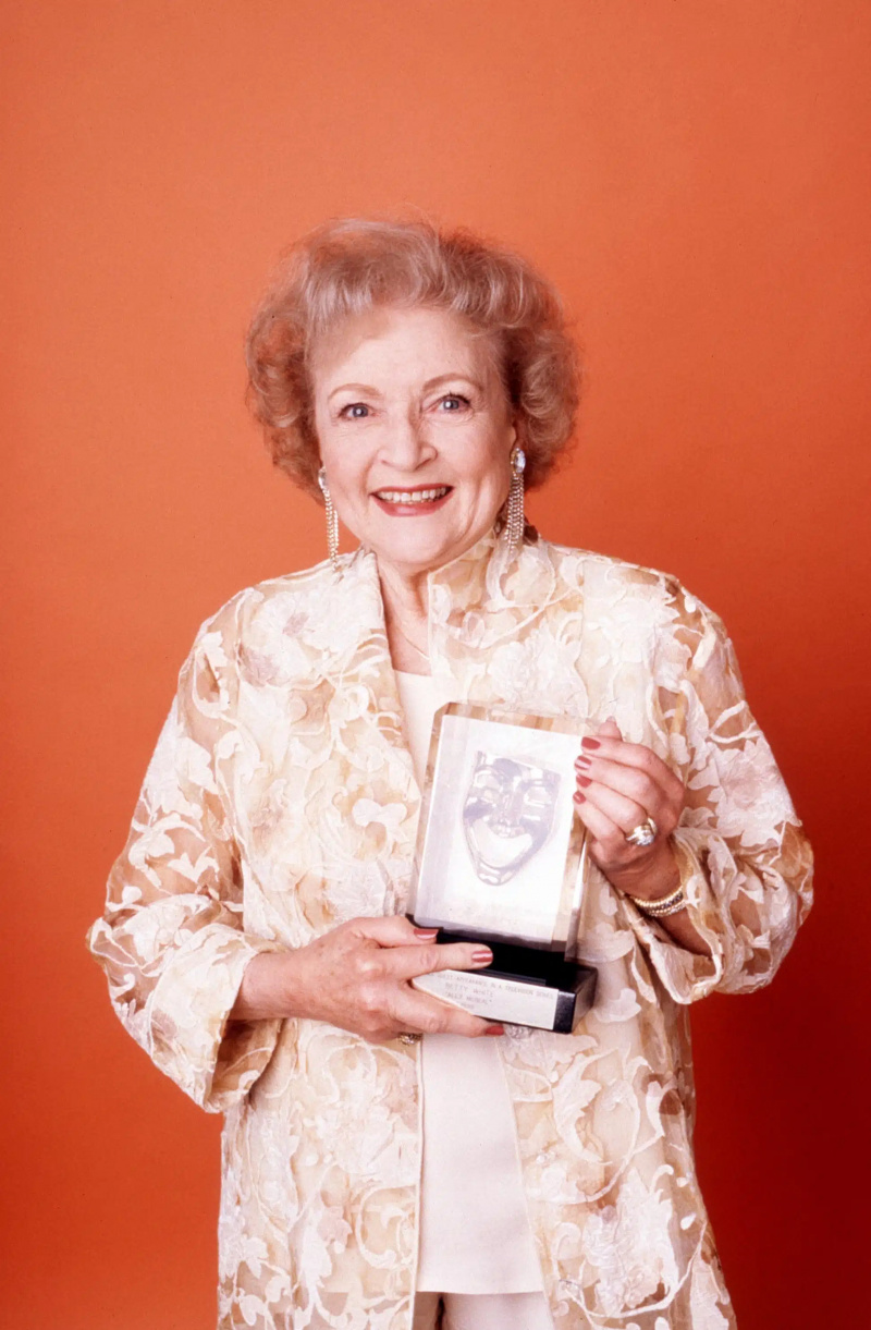 EL 13è PREMIS ANUAL DE COMÈDIA AMERICANA, Betty White, 1999